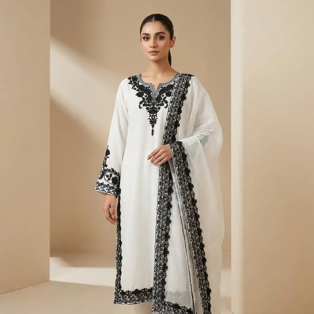 Gulnaar Embroidery 3 Peice